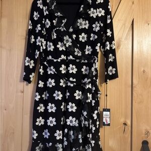 Tommy Hilfiger Black and Cream Floral Long Sleeve Dress